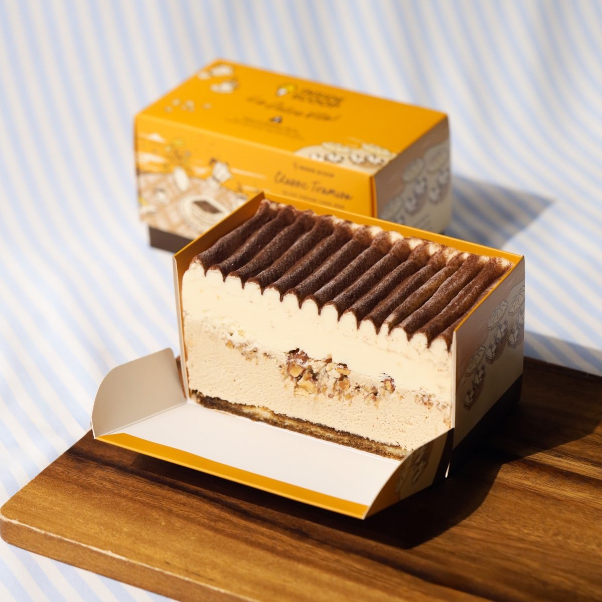Classic Tiramisu Slice Cream Cake Box