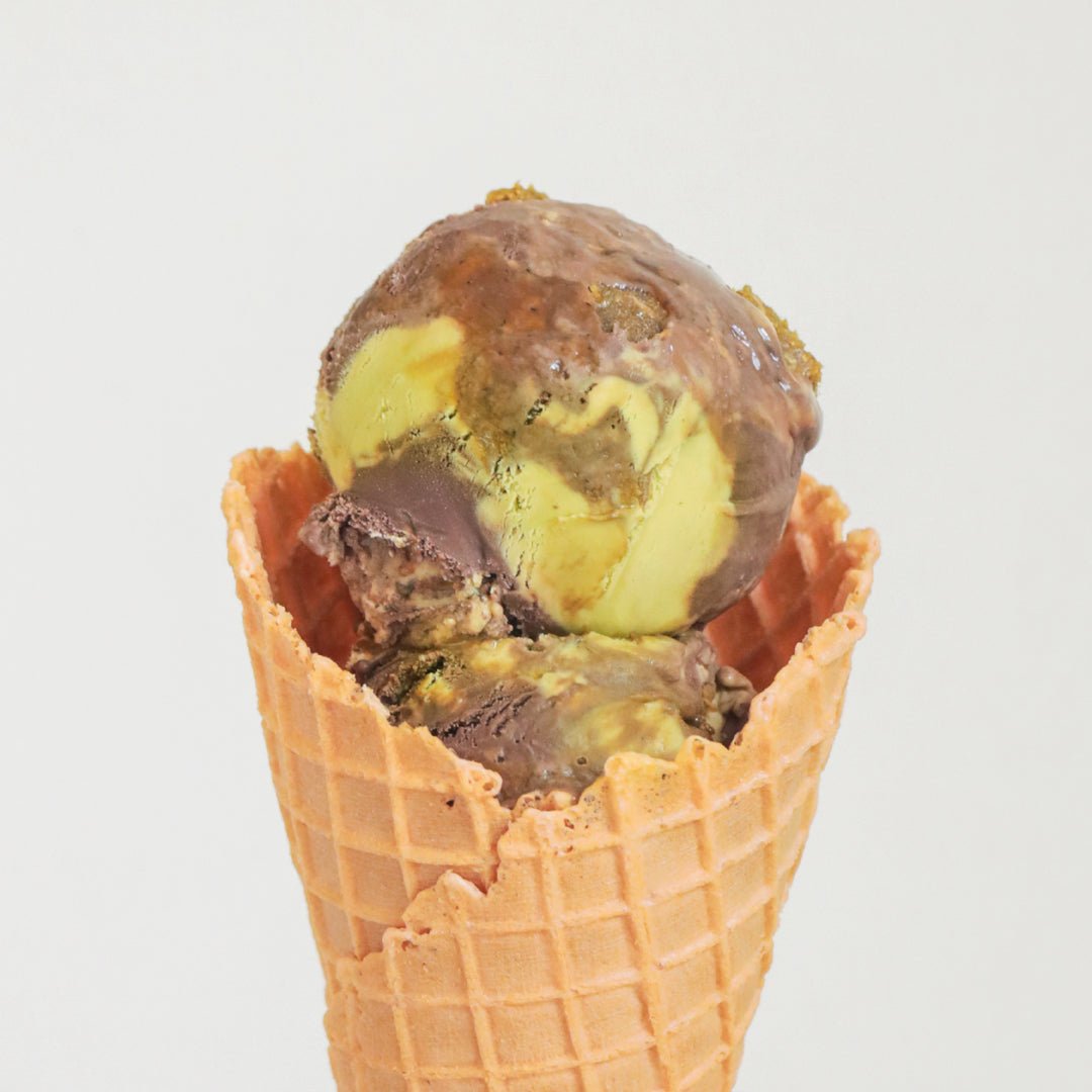 Pistachio Kunafa Chocolate (473ml)