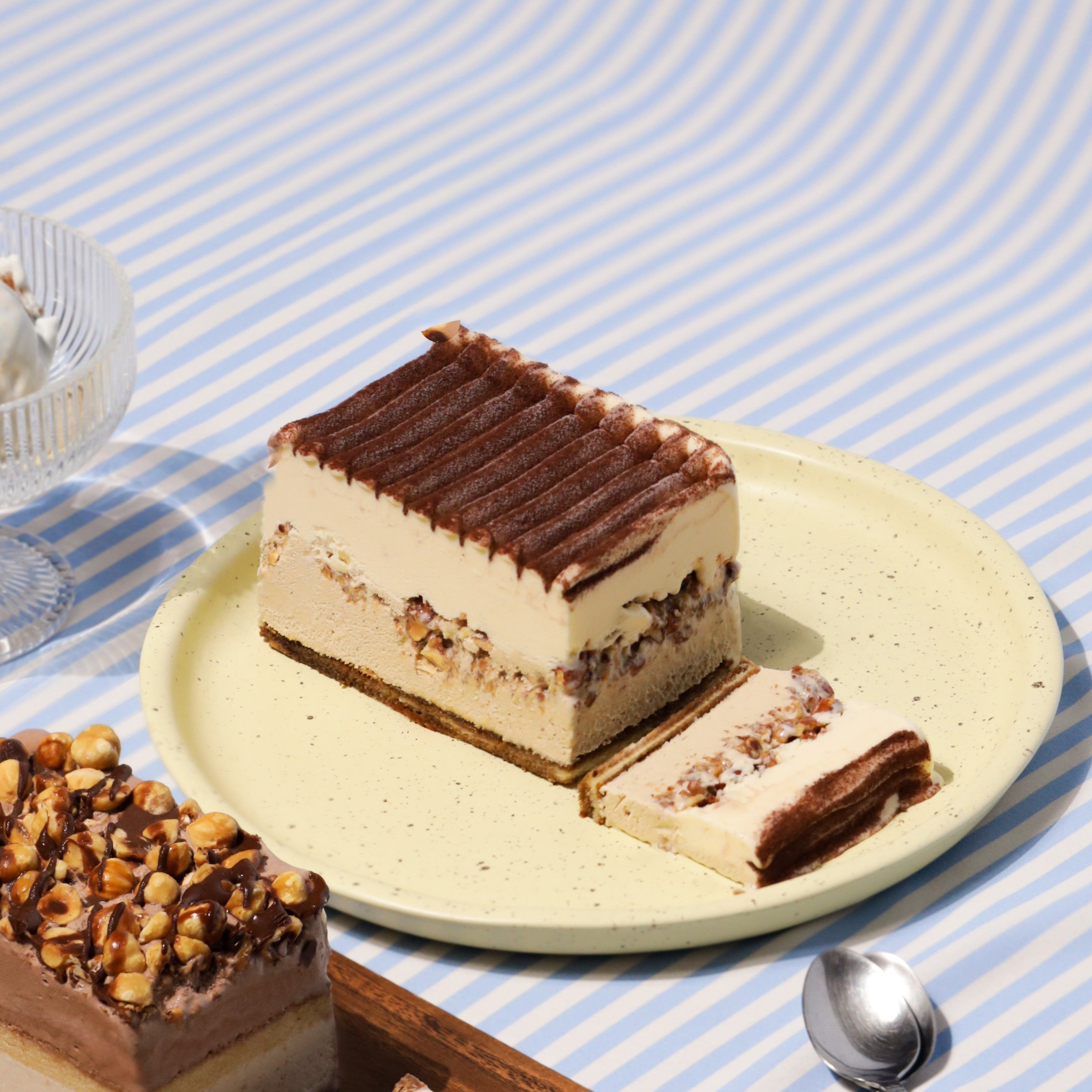 Classic Tiramisu Slice Cream Cake Box